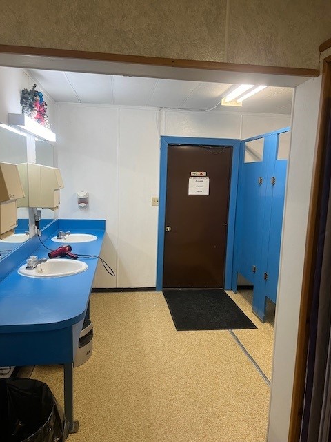 Onsite Restrooms and Showers